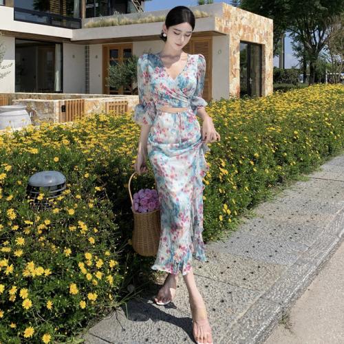 Polyester Slim One-piece Dress side slit printed shivering multi-colored PC