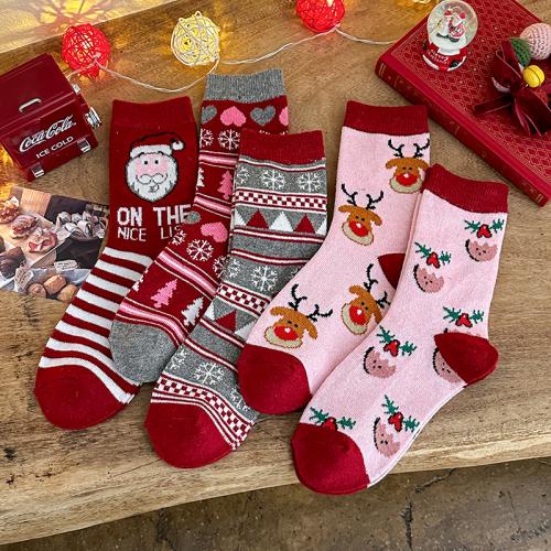 Polyester Short Tube Socks christmas design & thicken & sweat absorption & anti-skidding printed mixed pattern red : Lot