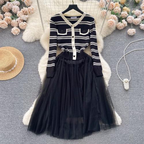 Gauze & Polyester Waist-controlled One-piece Dress & fake two piece & breathable striped PC