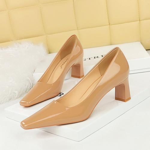 Patent Leather chunky High-Heeled Shoes Pair
