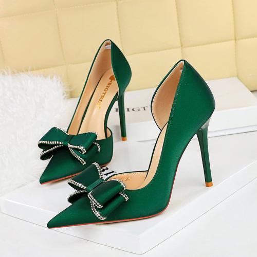 Silk & PU Leather with bowknot High-Heeled Shoes pointed toe & anti-skidding iron-on Solid Pair