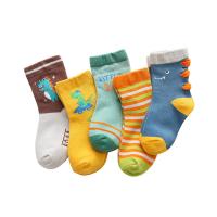 コームコットン 子供の足首の靴下 ジャカード 選択のための異なる色とパターン 組