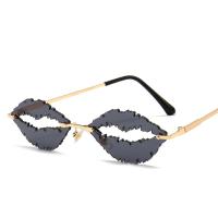 Metal & PC-Polycarbonate Sun Glasses anti ultraviolet & hollow lip pattern PC