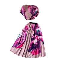 Polyester Slim & Pleated & High Waist Two-Piece Dress Set large hem design printed Set