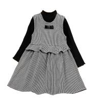 Polyester Slim Girl Clothes Set & two piece skirt & top plaid white and black Set