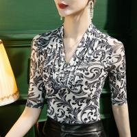 Polyester Slim Women Five Point Sleeve Blouses printed gray PC