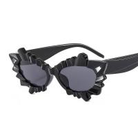 PC-Polycarbonate Sun Glasses for women & anti ultraviolet & sun protection Solid PC