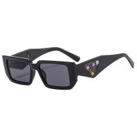 PC-Polycarbonate Easy Matching Sun Glasses anti ultraviolet & unisex floral PC