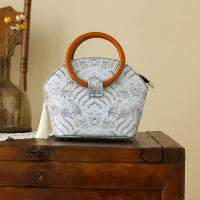 Tapestry Printed & Shell Shape Handbag white PC