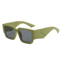 PC-Polycarbonate Easy Matching Sun Glasses for women & anti ultraviolet & sun protection Solid PC