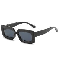 PC-Polycarbonate Easy Matching Sun Glasses for women & anti ultraviolet Solid PC