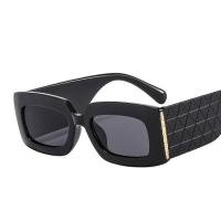 PC-Polycarbonate Easy Matching Sun Glasses portable & anti ultraviolet & sun protection & unisex PC