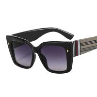 PC-Polycarbonate Easy Matching Sun Glasses portable & anti ultraviolet & sun protection & unisex printed PC