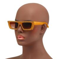 PC-polykarbonát Sluneční brýle più colori per la scelta kus