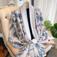 ポリエステル シルクスカーフ 平織り 選択のための異なる色とパターン 一つ