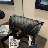 Nylon Easy Matching Shoulder Bag Argyle black PC