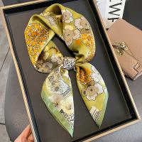 Skutečné hedvábí Čtvercový šátek Stampato Květinové Giallo kus