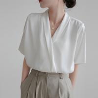 アセテート繊維 & 再生セルロース繊維 女性半袖ブラウス 単色 白 一つ