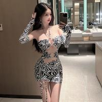 Polyester Waist-controlled & High Waist Sexy Package Hip Dresses midriff-baring & deep V & backless & two piece & off shoulder & hollow sleeves & skirt printed Solid Set