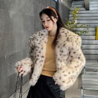 Fourrure artificielle Manteau de femmes Leopard Blanc pièce
