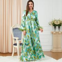 Polyester Waist-controlled & Soft Middle Eastern Islamic Muslim Dress & floor-length green PC