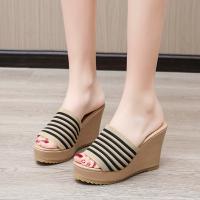Rubber chunky Women Sandals Pair