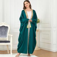 Polyester long style Middle Eastern Islamic Muslim Dress floor-length & loose Solid green : PC