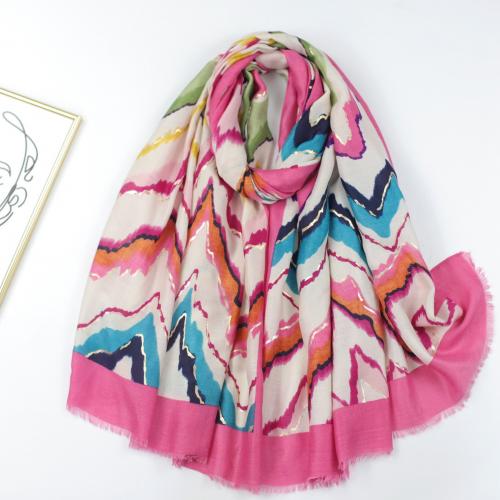 ポリエステル 女性スカーフ 印刷 ストライプ 選択のためのより多くの色 一つ