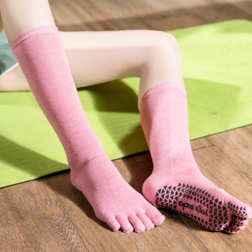 Cotton Unisex Knee Socks sweat absorption & anti-skidding dispensing Solid Pair