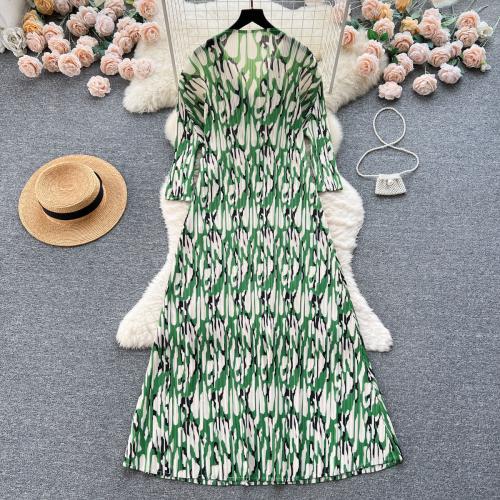 Polyester Soft & Slim One-piece Dress large hem design printed : PC