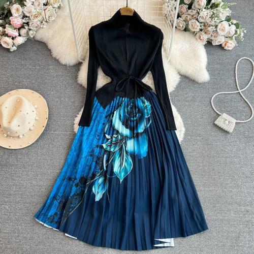 Polyester Waist-controlled & Soft & Pleated One-piece Dress fake two piece printed floral blue : PC