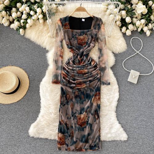 Polyester Waist-controlled Sexy Package Hip Dresses side slit & breathable printed brown PC