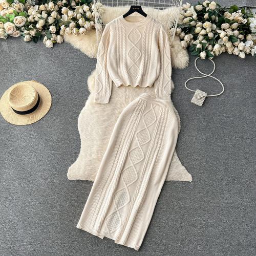 Polyester High Waist Women Casual Set slimming & back split & two piece sweater & skirt knitted Solid : Set