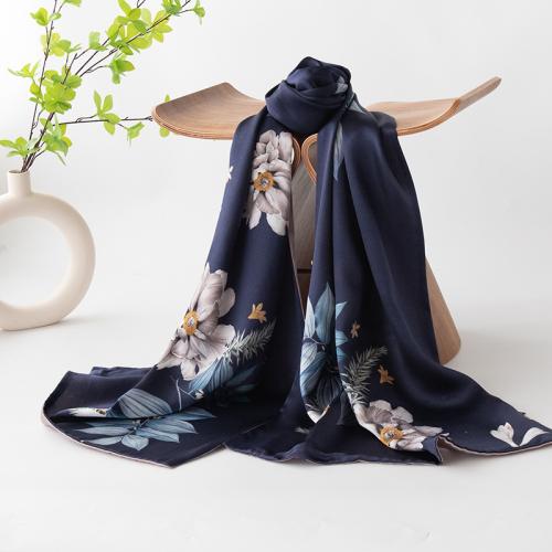 Přírodní hedvábí Hedvábný šátek Stampato Květinové kus