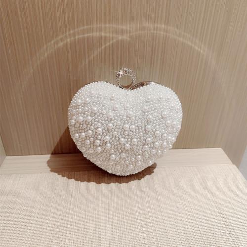 Plastic Pearl & Polyester hard-surface & Easy Matching Clutch Bag heart pattern white PC